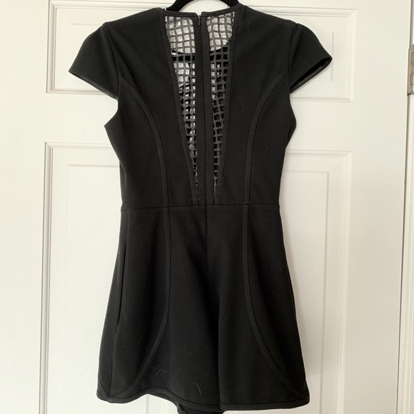 NWT Finders Keepers By the Way Romper in Black - Picture 6 of 7
